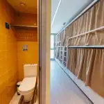 quadruple-room-toilet